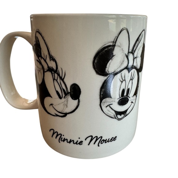 Disney Mickey & Minnie “Artist Drawing” Mug Set of 2 by Paladone - Picture 4 of 6